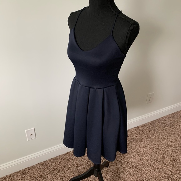 Cocktail dress - Picture 1 of 4